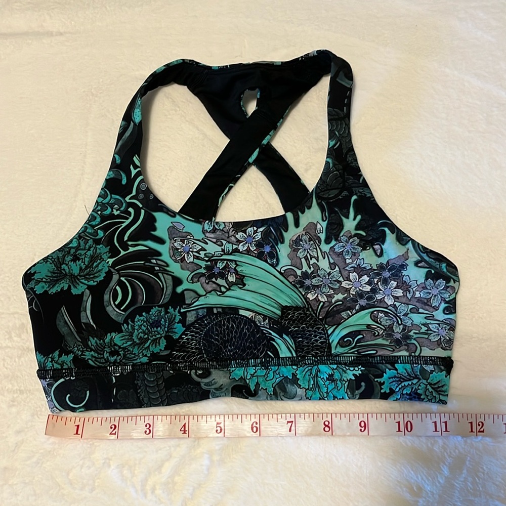 NWOT Lululemon time to sweat sports bra sz 4 criss cross back memoir multi green